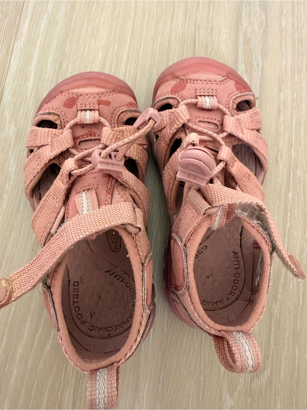 Kids Closed-Toe Keens Waterproof in Dusty Pink 9